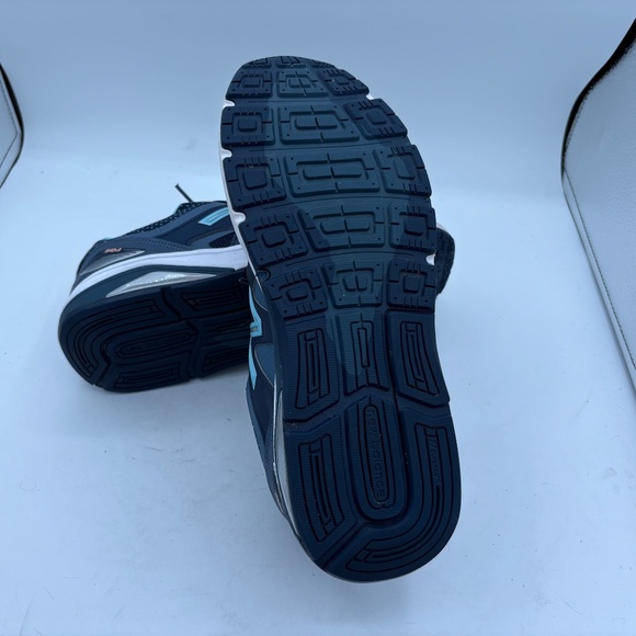 New Balance Women's 1540v3 Size 11 Blue Running Shoes - Picture 11 of 14